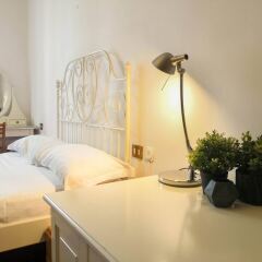Апартаменты Altido Wooden Guerrini Apartment Милан комната для гостей фото 3