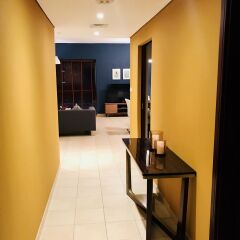 Отель Yanjoon Holiday Homes - Marina Tower интерьер отеля