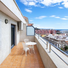 Отель Apartamentos Nuriasol Испания, Фуэнхирола - 7 отзывов об отеле, цены и фото номеров - забронировать отель Apartamentos Nuriasol онлайн балкон