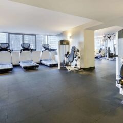 Отель Wyndham Grand Chicago Riverfront фитнесс-зал фото 2