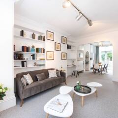 Отель 3 Bedroom House in Hampstead Village Sleeps 6 комната для гостей фото 5