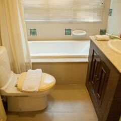 Отель Nara Suite Residence Бангкок ванная фото 2