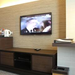 Отель DoubleTree by Hilton Bangkok Ploenchit Бангкок удобства в номере