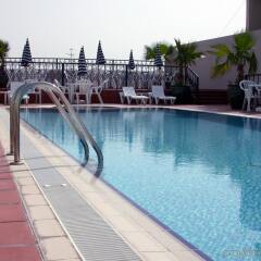 Winchester Grand Hotel Apartments бассейн фото 3
