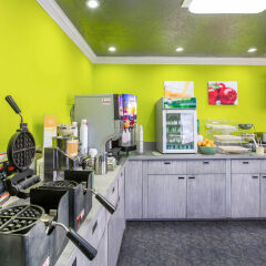 Отель Quality Inn Near Hollywood Walk of Fame США, Лос-Анджелес - 1 отзыв об отеле, цены и фото номеров - забронировать отель Quality Inn Near Hollywood Walk of Fame онлайн фитнесс-зал
