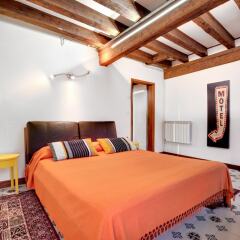 Апартаменты Venice Apartment overlooking Grand Canal комната для гостей фото 5