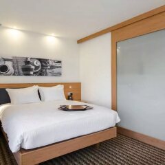 Отель Hampton by Hilton Amsterdam Airport Schiphol комната для гостей фото 4