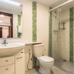 Отель Swayambhu Hotels and Apartments Непал, Катманду - отзывы, цены и фото номеров - забронировать отель Swayambhu Hotels and Apartments онлайн ванная