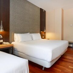 Отель NH Barcelona Eixample Испания, Барселона - отзывы, цены и фото номеров - забронировать отель NH Barcelona Eixample онлайн комната для гостей фото 4