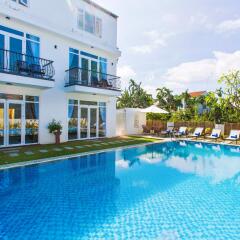 Отель Hoi An Sunny Pool Villa бассейн фото 2