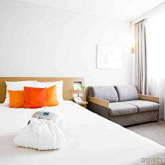 Отель Novotel Milan Malpensa Airport Италия, Кардано-аль-Кампо - 3 отзыва об отеле, цены и фото номеров - забронировать отель Novotel Milan Malpensa Airport онлайн комната для гостей фото 3