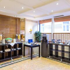 Отель Holiday Inn Lisbon банкомат