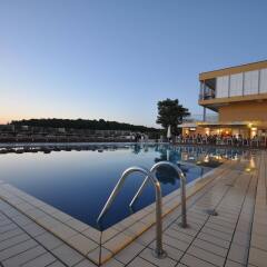 Отель Horizont Resort бассейн фото 2