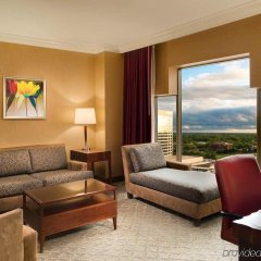 Hilton Charlotte Uptown in Charlotte, United States of America from 317$, photos, reviews - zenhotels.com guestroom