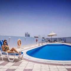 Отель Upscale Suite With Pool And Wellness 1 Bedroom Apts ОАЭ, Дубай - отзывы, цены и фото номеров - забронировать отель Upscale Suite With Pool And Wellness 1 Bedroom Apts онлайн бассейн