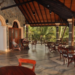 Warahena Beach Hotel