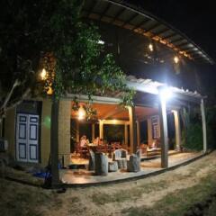 Отель Yala First Hostel Шри-Ланка, Тиссамахарама - отзывы, цены и фото номеров - забронировать отель Yala First Hostel онлайн питание