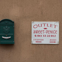 Отель Outlet Sweet Venice парковка