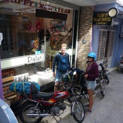 Sleep In Dalat Hostel Далат спортивное сооружение