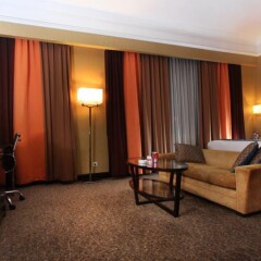 Hotel Ciputra Semarang сейф в номере