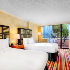 Отель Pinnacle Hotel Harbourfront Канада, Ванкувер - отзывы, цены и фото номеров - забронировать отель Pinnacle Hotel Harbourfront онлайн комната для гостей фото 3