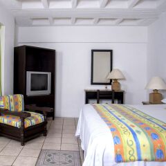 Отель San Marino Vallarta Centro Beach Front Пуэрто-Вальярта комната для гостей фото 2