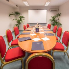 Отель UNAHOTELS Naxos Beach Sicilia Италия, Джардини Наксос - 1 отзыв об отеле, цены и фото номеров - забронировать отель UNAHOTELS Naxos Beach Sicilia онлайн помещение для мероприятий фото 2