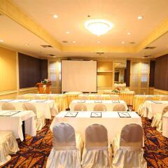 Montien Riverside Hotel