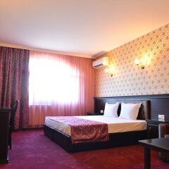 Отель Chateau-Hotel Trendafiloff Болгария, Димитровград - отзывы, цены и фото номеров - забронировать отель Chateau-Hotel Trendafiloff онлайн комната для гостей