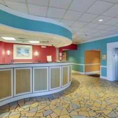 Отель Dolphin Beach Resort интерьер отеля