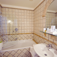 Villa Romana Hotel & Spa Минори ванная