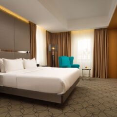 Гостиница DoubleTree by Hilton Kazan City Center 4* Стандартный номер с двуспальной кроватью фото 8