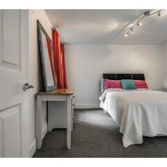 Отель Bright, Spacious 1BR Chorlton Apt for 2 W/patio Великобритания, Манчестер - отзывы, цены и фото номеров - забронировать отель Bright, Spacious 1BR Chorlton Apt for 2 W/patio онлайн комната для гостей