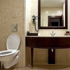 Отель Primoretz Grand Hotel & SPA Болгария, Бургас - 3 отзыва об отеле, цены и фото номеров - забронировать отель Primoretz Grand Hotel & SPA онлайн ванная