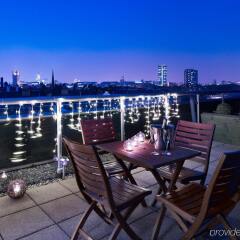 Отель Park Plaza Victoria London Великобритания, Лондон - отзывы, цены и фото номеров - забронировать отель Park Plaza Victoria London онлайн балкон