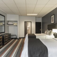 Broadway Plaza Hotel с домашними животными