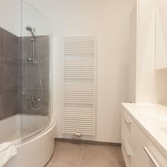 Отель Aparthotel Regent 55 Бельгия, Брюссель - 1 отзыв об отеле, цены и фото номеров - забронировать отель Aparthotel Regent 55 онлайн ванная