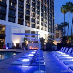 Отель Beverly Hills Marriott развлечения