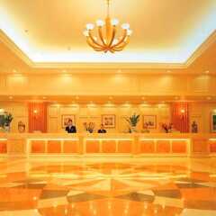 Clifford Golden Lake Hotel интерьер отеля