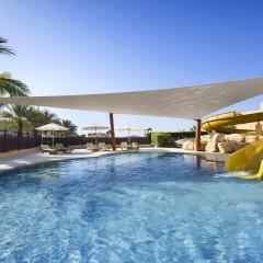 Отель Hilton Ras Al Khaimah Resort & Spa бассейн