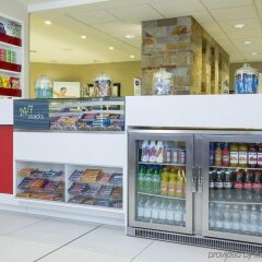 Отель Hampton by Hilton Liverpool/John Lennon Airport Великобритания, Ливерпуль - отзывы, цены и фото номеров - забронировать отель Hampton by Hilton Liverpool/John Lennon Airport онлайн питание фото 2
