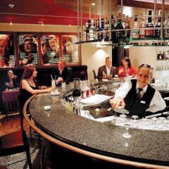 Отель Le Meridien Dom Hotel Германия, Кёльн - 8 отзывов об отеле, цены и фото номеров - забронировать отель Le Meridien Dom Hotel онлайн гостиничный бар