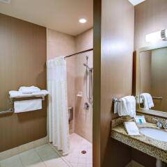 Отель Hilton Garden Inn Granbury ванная фото 2