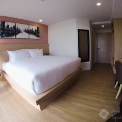 New Square Patong Hotel комната для гостей фото 5