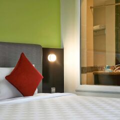 Отель Novotel Kuala Lumpur City Centre Малайзия, Куала-Лумпур - отзывы, цены и фото номеров - забронировать отель Novotel Kuala Lumpur City Centre онлайн комната для гостей