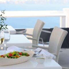 Отель Aqua Luxury Suites питание