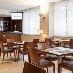 Hotel ILUNION Malaga гостиничный бар