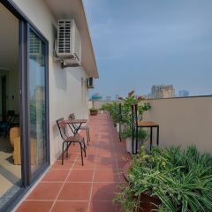 Апартаменты Granda Trung Hoa Apartment балкон
