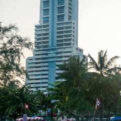 Отель Patong Tower 1.2 Patong Beach by PHR Таиланд, Патонг - отзывы, цены и фото номеров - забронировать отель Patong Tower 1.2 Patong Beach by PHR онлайн пляж фото 2