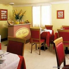 Hotel les Cigales питание